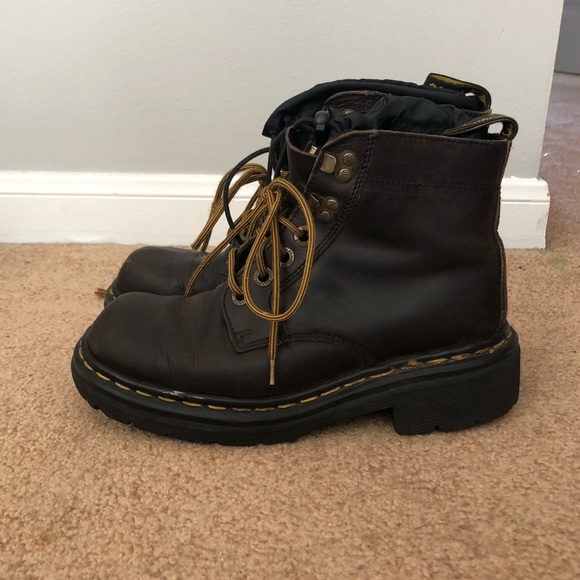 insulated dr martens